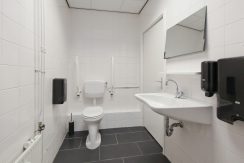 28 Dennenlaan 119-121 Toilette 01