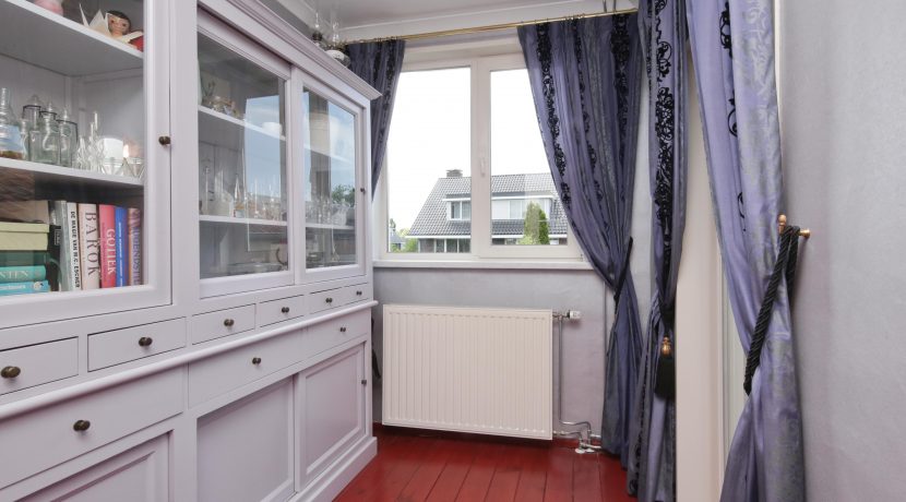 Helft van dubbele dijkwoning met vrijstaande mantelzorg woning @Badhoevedorp Akerdijk 146 Foto 09 Woonkamer 01e