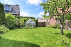 Helft van dubbele dijkwoning met vrijstaande mantelzorg woning @Badhoevedorp Akerdijk 146 Foto 18 Achtertuin 01c