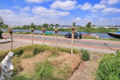 Helft van dubbele dijkwoning met vrijstaande mantelzorg woning @Badhoevedorp Akerdijk 146 Foto 47 Uitzicht 01a