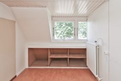 Compacte vooroorlogse 21 kapwoning met 4 slaapkamers en 17 meter diepe tuin @Badhoevedorp Rietvinkstraat 74 Foto 16 slk 02a