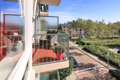 Luxe gerenoveerd 3-kamerappartement met woonkeuken en vrij uitzicht in centrum @Badhoevedorp Einsteinlaan 31 Foto 10 Terras 01b