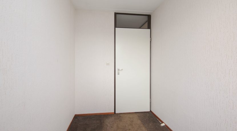 Flinke familiewoning met 4 slaapkamers, een omsloten zuidtuin, gratis parkeren en centraal gelegen @Amsterdam-West Korte Water 147 foto 30 slaapkamer 03b