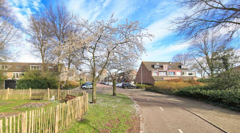 Flinke familiewoning met 4 slaapkamers, een omsloten zuidtuin, gratis parkeren en centraal gelegen @Amsterdam-West Korte Water 147 foto 37 omgeving 02a