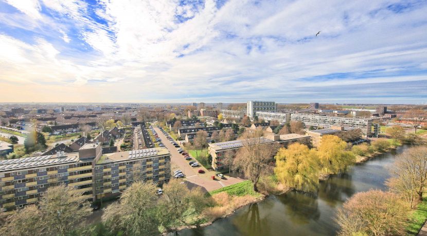 Flinke familiewoning met 4 slaapkamers, een omsloten zuidtuin, gratis parkeren en centraal gelegen @Amsterdam-West Korte Water 147 foto 40 luchfoto