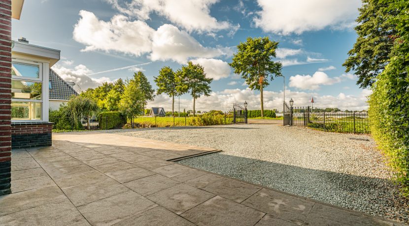 Hoogwaardig afgewerkte en landelijk gelegen vrijstaande villa met zwembad en 1100 m² eigen grond Osdorperweg 892 @Amsterdam-West Foto 08 Uitzicht 01a