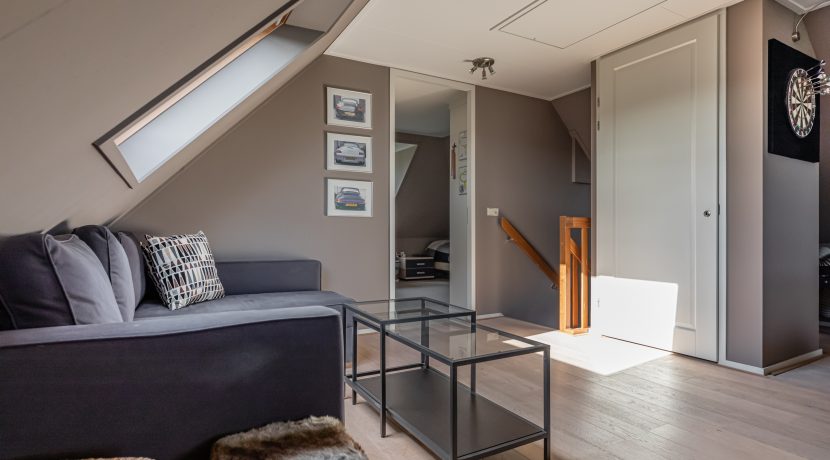 Hoogwaardig afgewerkte en landelijk gelegen vrijstaande villa met zwembad en 1100 m² eigen grond Osdorperweg 892 @Amsterdam-West Foto 40 Multifunctionele kamer 07a