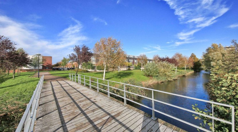 Herenhuis met 5 slaapkamers, een praktijkruimte, een living van 57 m² en vrij en groen uitzicht @Amsterdam-West Balatonmeerlaan 37 Foto 44 Omgeving 01d