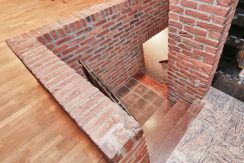 Vrijstaande karakteristieke jaren 70 villa aan de Iepenlaan 14 @Zwanenburg met bijna 1000 m² grond, 60 meter tuin en 300 m² woonoppervlak Foto 31 trap 01a