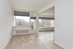 Volledig gerenoveerd 3-kamerappartement met lift en vrij uitzicht @Badhoevedorp-Centrum Einsteinlaan 17 foto 14 Zijkamer 01c