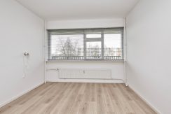 Volledig gerenoveerd 3-kamerappartement met lift en vrij uitzicht @Badhoevedorp-Centrum Einsteinlaan 17 foto 17 Slaapkamer 02a