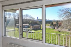 Licht en groot vierkamer appartement op de 3e etage met balkon op het zuidoosten en vrij uitzicht gelegen aan de rustige Meidoornweg 262 @Badhoevedorp foto 13 woonkamer 01g