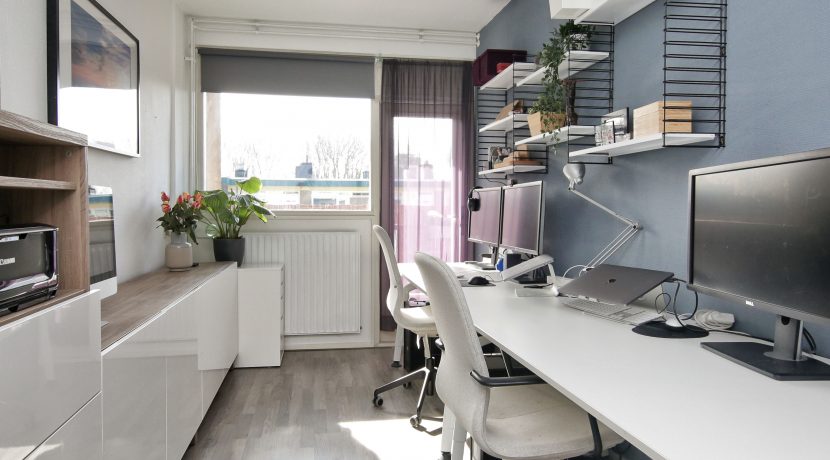 Licht en modern 4-kamerappartement met zuid balkon, nieuwe keuken en badkamer @Amsterdam-Buitenveldert Nedersticht 76 foto 21 slaapkamer 03a