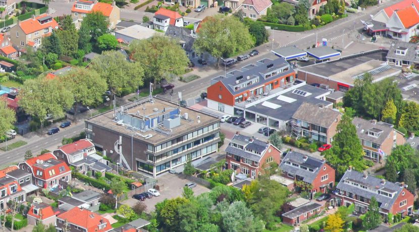 Recent gerealiseerd dubbel bovenhuis met 27 m² dakterras, 4 kamers en eigen parkeerplaats in centrum @Badhoevedorp aan de Sloterweg 20 Foto 34 Omgeving 01c