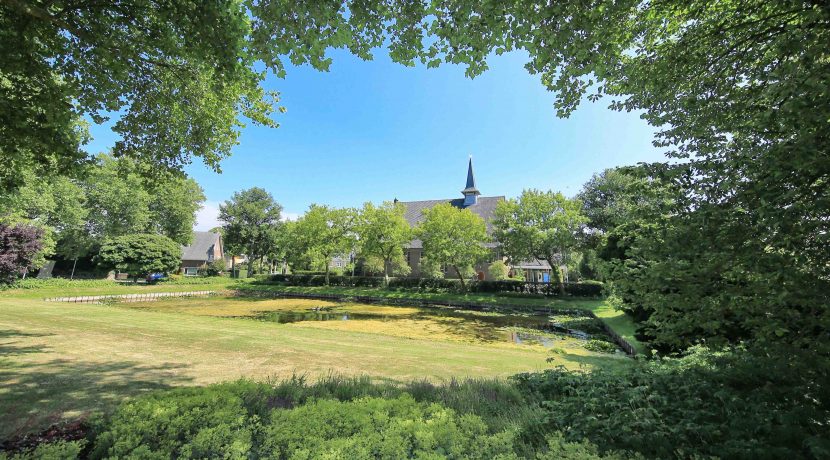 Grote vooroorlogse tussenwoning met diepe en vrije tuin, veel kamers en karakteristieke details @Badhoevedorp Havikstraat 13 Foto 42 Omgeving 01c