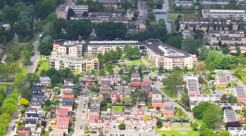 Lichte eengezinswoning met 9 meter diepe tuin op het zuidoosten op centrale locatie @Badhoevedorp Kamerlingh Onneslaan 40 Foto 30 Luchtfoto 01a