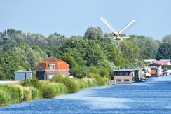 Lichte, energiezuinige en moderne hoekwoning met een zuidwest tuin en gelegen in het kindvriendelijke @Amsterdam-De Aker aan de Le Tourmalet 54 Foto 41 omgeving 01d