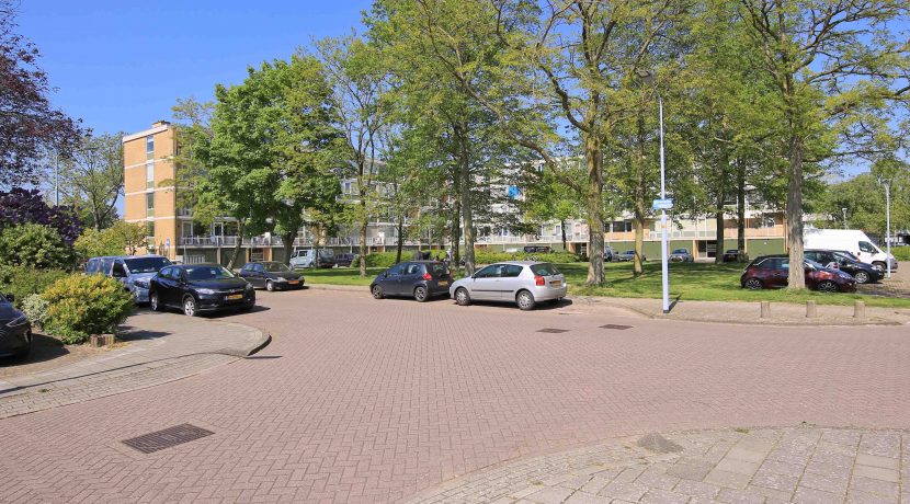 Een driekamer hoekappartement op penthouseniveau met vrij uitzicht voor en achter in centrum @Badhoevedorp aan de Einsteinlaan 295 Foto 28 Omgeving 01b