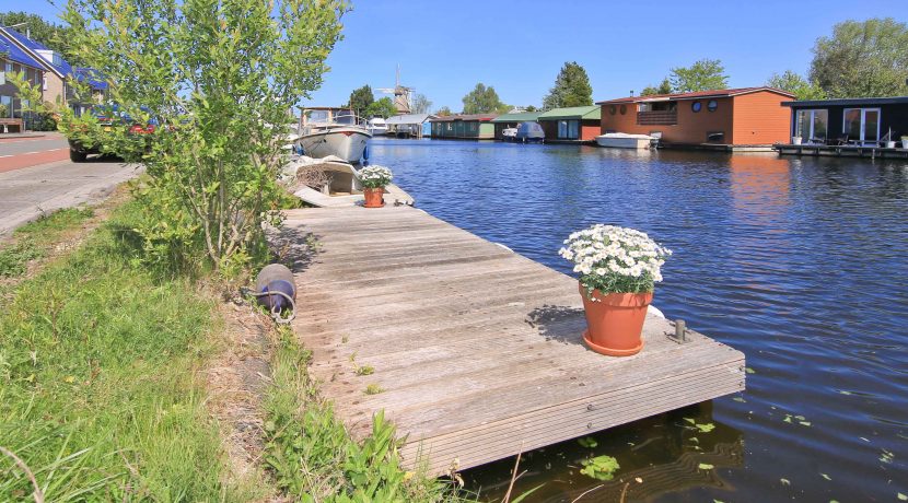 Karakteristieke jaren dertig kluswoning aan de Nieuwemeerdijk 66 @Badhoevedorp op 2 minuten van @Amsterdam Oud-Sloten Foto 09 Steiger 01a