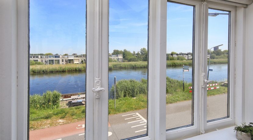 Ruime, gerenoveerde vrijstaande dijkwoning met voor water, achter een ZW-tuin aan de Akerdijk 116 @Lijnden aan de rand van @Amsterdam Foto 42 Slaapkamer 01c