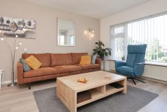 Goed onderhouden, ruim en zonnig 4-kamerappartement met zuid balkon en vrij uitzicht voor aan de Wijnmalenstraat 37 @Badhoevedorp Foto 09 Woonkamer 01c