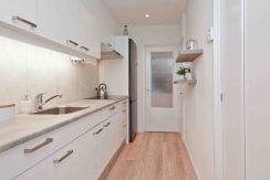 Goed onderhouden, ruim en zonnig 4-kamerappartement met zuid balkon en vrij uitzicht voor aan de Wijnmalenstraat 37 @Badhoevedorp Foto 15 keuken 01b