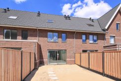Wonen in een herenhuis, kan in deze kant en klare middenwoning, type Trocadéro in fase 1 Park Quatrebras @Badhoevedorp Lupinesingel 31 Foto 03 Tuin 01a