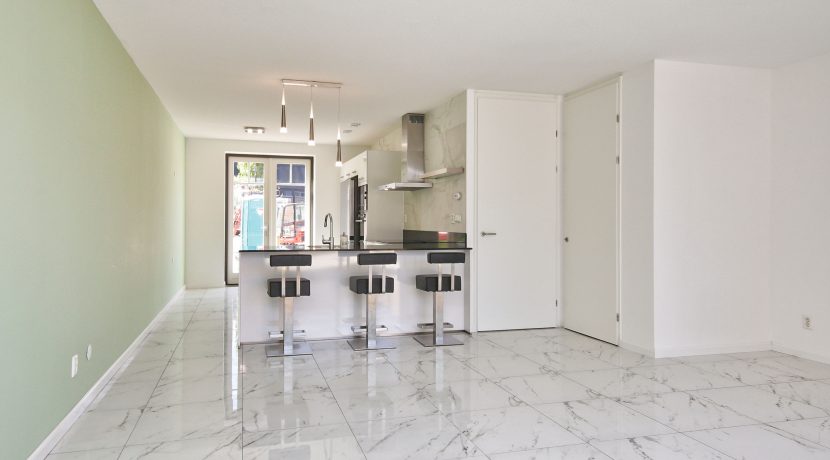 Wonen in een herenhuis, kan in deze kant en klare middenwoning, type Trocadéro in fase 1 Park Quatrebras @Badhoevedorp Lupinesingel 31 Foto 04 Woonkamer 01a