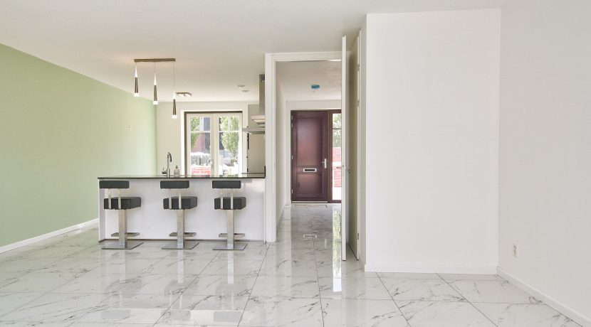 Wonen in een herenhuis, kan in deze kant en klare middenwoning, type Trocadéro in fase 1 Park Quatrebras @Badhoevedorp Lupinesingel 31 Foto 16 woonkamer 01e