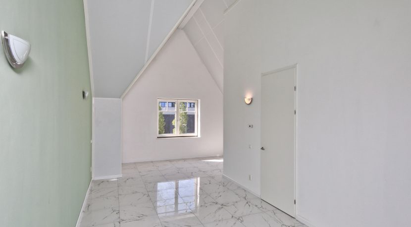 Wonen in een herenhuis, kan in deze kant en klare middenwoning, type Trocadéro in fase 1 Park Quatrebras @Badhoevedorp Lupinesingel 31 Foto 34 zolder 01a