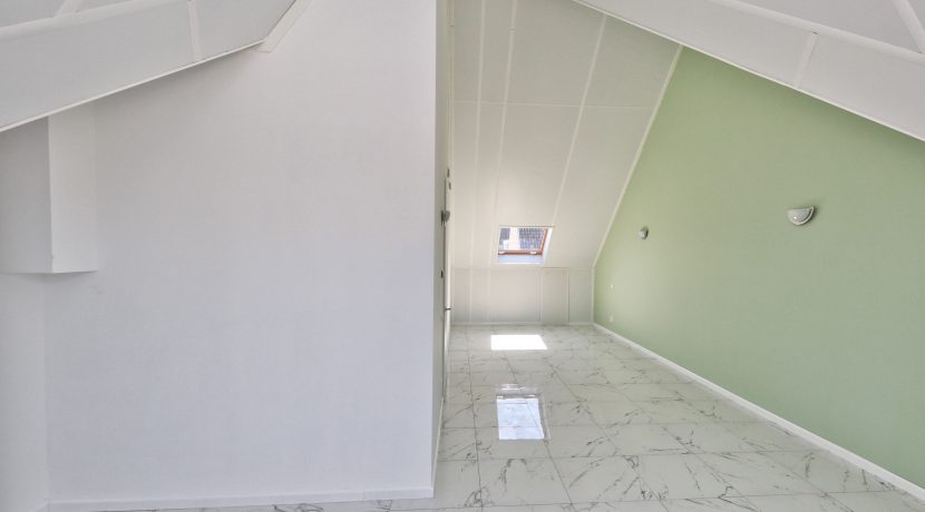 Wonen in een herenhuis, kan in deze kant en klare middenwoning, type Trocadéro in fase 1 Park Quatrebras @Badhoevedorp Lupinesingel 31 Foto 35 zolder 01b