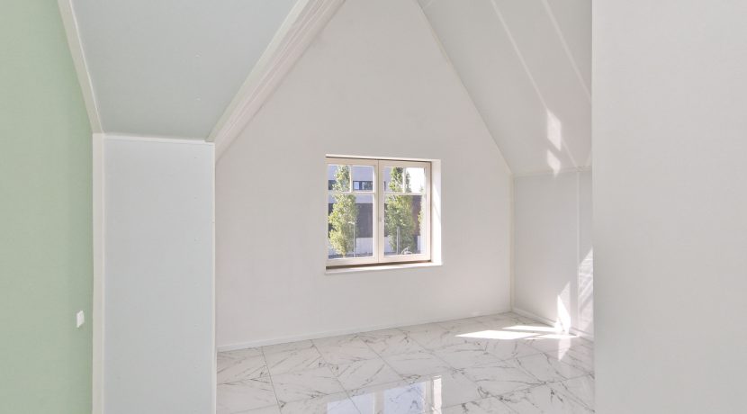 Wonen in een herenhuis, kan in deze kant en klare middenwoning, type Trocadéro in fase 1 Park Quatrebras @Badhoevedorp Lupinesingel 31 Foto 37 zolder 01d