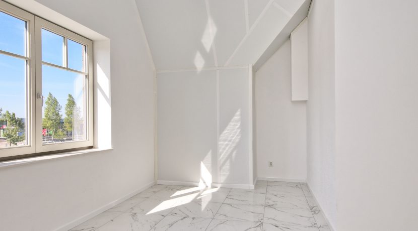 Wonen in een herenhuis, kan in deze kant en klare middenwoning, type Trocadéro in fase 1 Park Quatrebras @Badhoevedorp Lupinesingel 31 Foto 38 zolder 01e