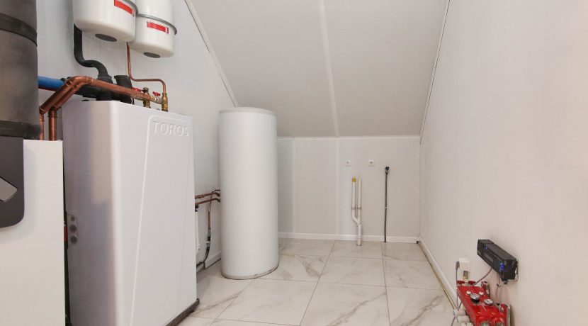 Wonen in een herenhuis, kan in deze kant en klare middenwoning, type Trocadéro in fase 1 Park Quatrebras @Badhoevedorp Lupinesingel 31 Foto 39 zolder 01f
