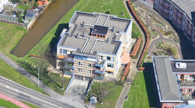 Aan groene, rustige zijde van seniorencomplex gelegen 3-kamerappartement met vrij uitzicht, balkon, lift en garageplaats @Badhoevedorp Kamerlingh Onneslaan 141 Foto 44