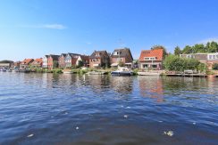 Charmante, half vrijstaande jaren dertigwoning met steiger aan de Nieuwemeerdijk 119 @Badhoevedorp foto 01