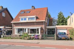 Charmante, half vrijstaande jaren dertigwoning met steiger aan de Nieuwemeerdijk 119 @Badhoevedorp foto 02