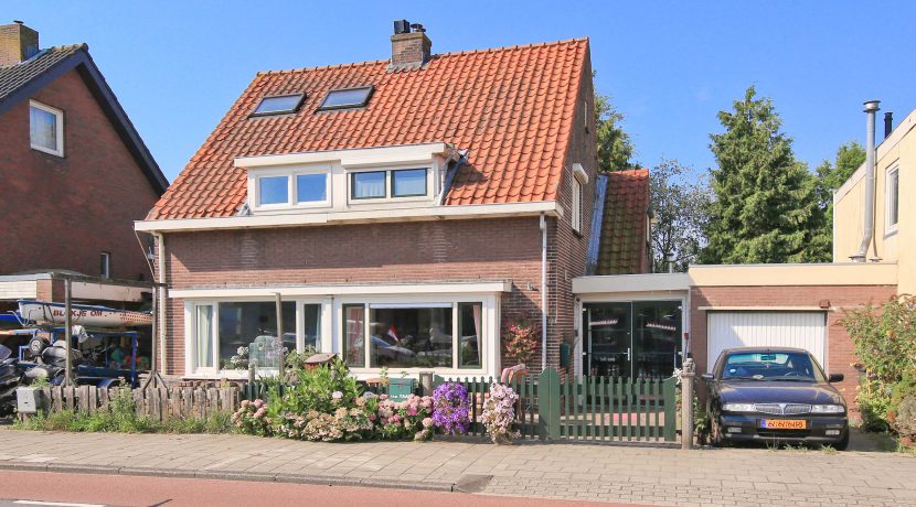 Charmante, half vrijstaande jaren dertigwoning met steiger aan de Nieuwemeerdijk 119 @Badhoevedorp foto 02