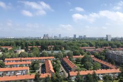 Deels gemeubileerd driekamerappartement op de bovenste etage met balkon en schitterend uitzicht @Amsterdam-West Burgemeester Hogguerstraat 1157 Foto 02