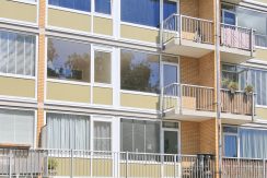 Deels gestoffeerd driekamerappartement op de tweede etage met dubbel balkon en vrij uitzicht @Badhoevedorp Einsteinlaan 131 is te huur voor twee jaar foto 03