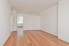 Deels gestoffeerd driekamerappartement op de tweede etage met dubbel balkon en vrij uitzicht @Badhoevedorp Einsteinlaan 131 is te huur voor twee jaar foto 09