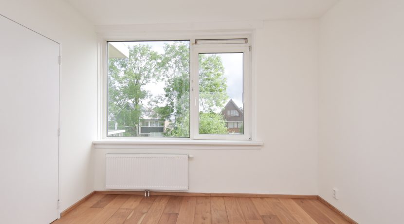 Deels gestoffeerd driekamerappartement op de tweede etage met dubbel balkon en vrij uitzicht @Badhoevedorp Einsteinlaan 131 is te huur voor twee jaar foto 10