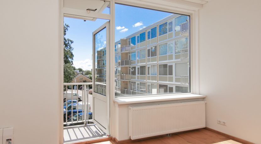 Deels gestoffeerd driekamerappartement op de tweede etage met dubbel balkon en vrij uitzicht @Badhoevedorp Einsteinlaan 131 is te huur voor twee jaar foto 13