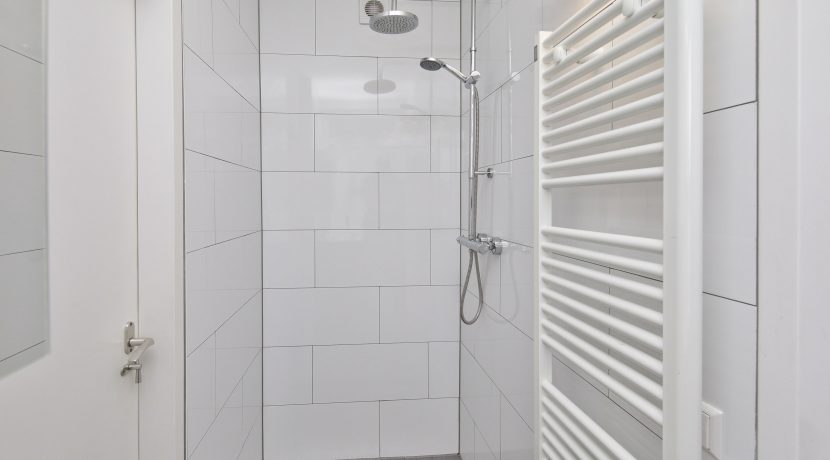 Deels gestoffeerd driekamerappartement op de tweede etage met dubbel balkon en vrij uitzicht @Badhoevedorp Einsteinlaan 131 is te huur voor twee jaar foto 20