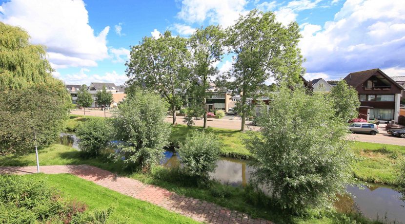 Deels gestoffeerd driekamerappartement op de tweede etage met dubbel balkon en vrij uitzicht @Badhoevedorp Einsteinlaan 131 is te huur voor twee jaar foto 23