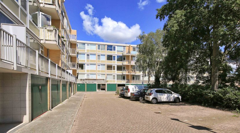 Deels gestoffeerd driekamerappartement op de tweede etage met dubbel balkon en vrij uitzicht @Badhoevedorp Einsteinlaan 131 is te huur voor twee jaar foto 25