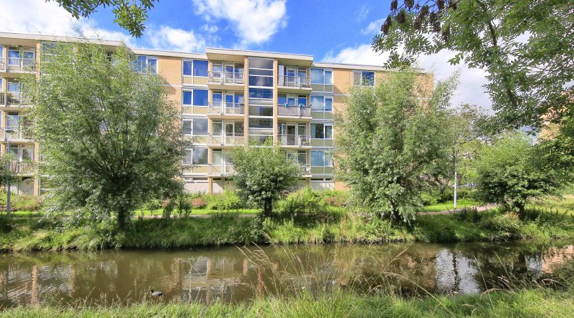 Deels gestoffeerd driekamerappartement op de tweede etage met dubbel balkon en vrij uitzicht @Badhoevedorp Einsteinlaan 131 is te huur voor twee jaar foto 26