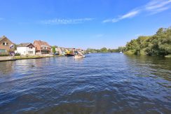 Vrijstaand wonen met uitzicht is mogelijk op grote kavel van circa 10 bij 43 meter aan de Nieuwemeerdijk 333 @Badhoevedorp foto 30