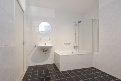 20 Oeverpad 652 badkamer 01b