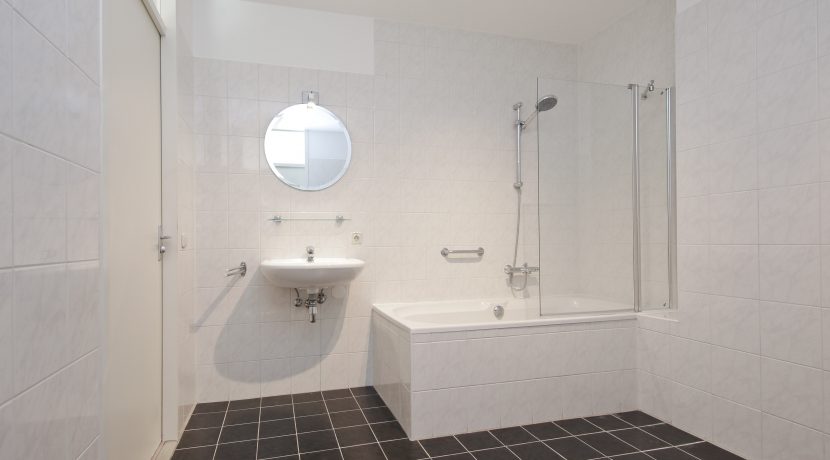 20 Oeverpad 652 badkamer 01b